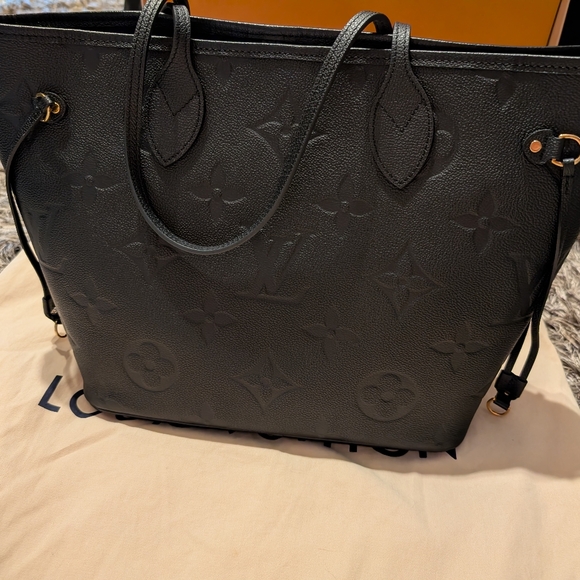 Louis Vuitton Neverfull MM Empreinte Monogram Black Leather Tote NWT - Picture 8 of 16